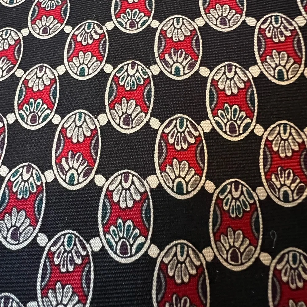 Carlo Palazzi Silk Geometric Abstract Tie Hand Made in Italy 4”W 59”L
